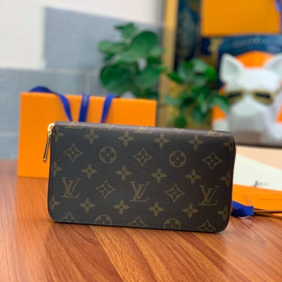 Louis Vuitton Handbags - 🎂🎂Louis Vuitton purse 21x11